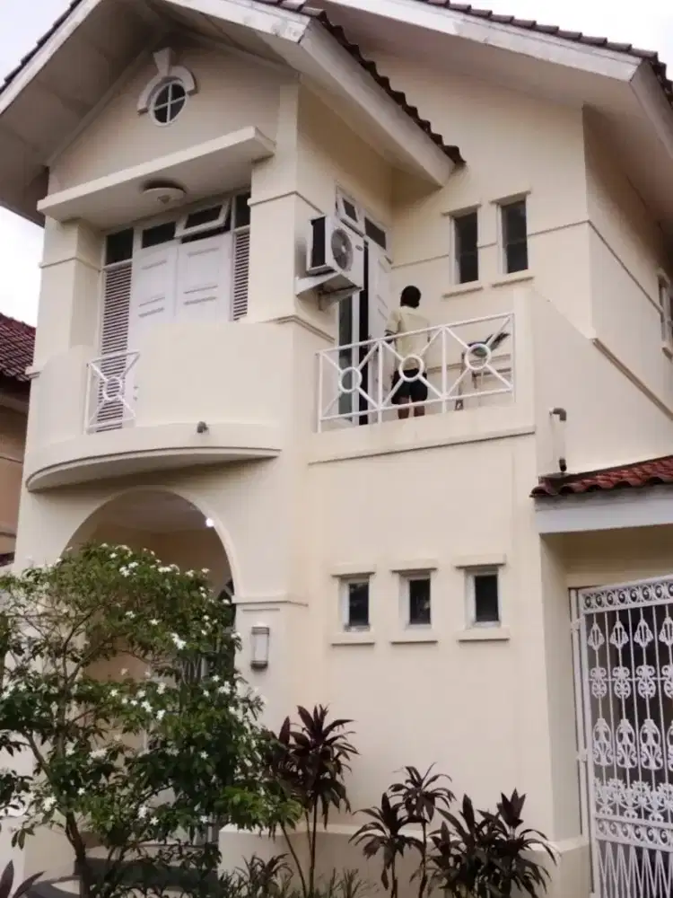 Disewakan Rumah 2 lantai