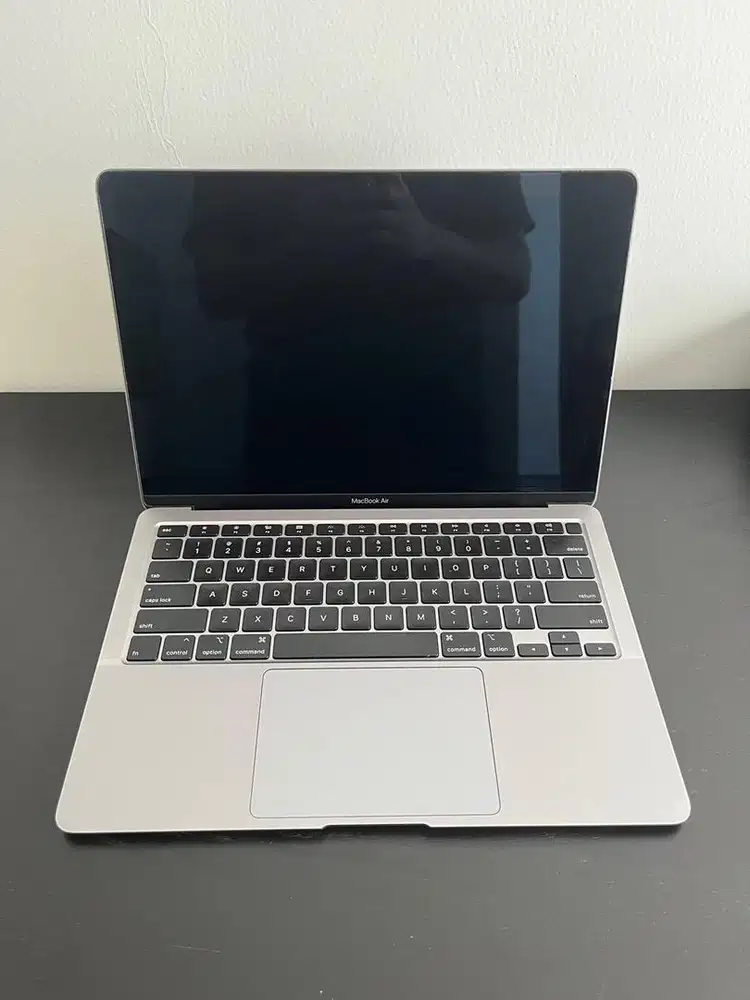 Macbook Air 2020 i5 8gb 512GB