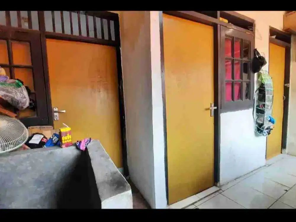 1 Rumah 3 kmr kost di Pejaten Pasar Minggu deket Family mart hnya 320jt