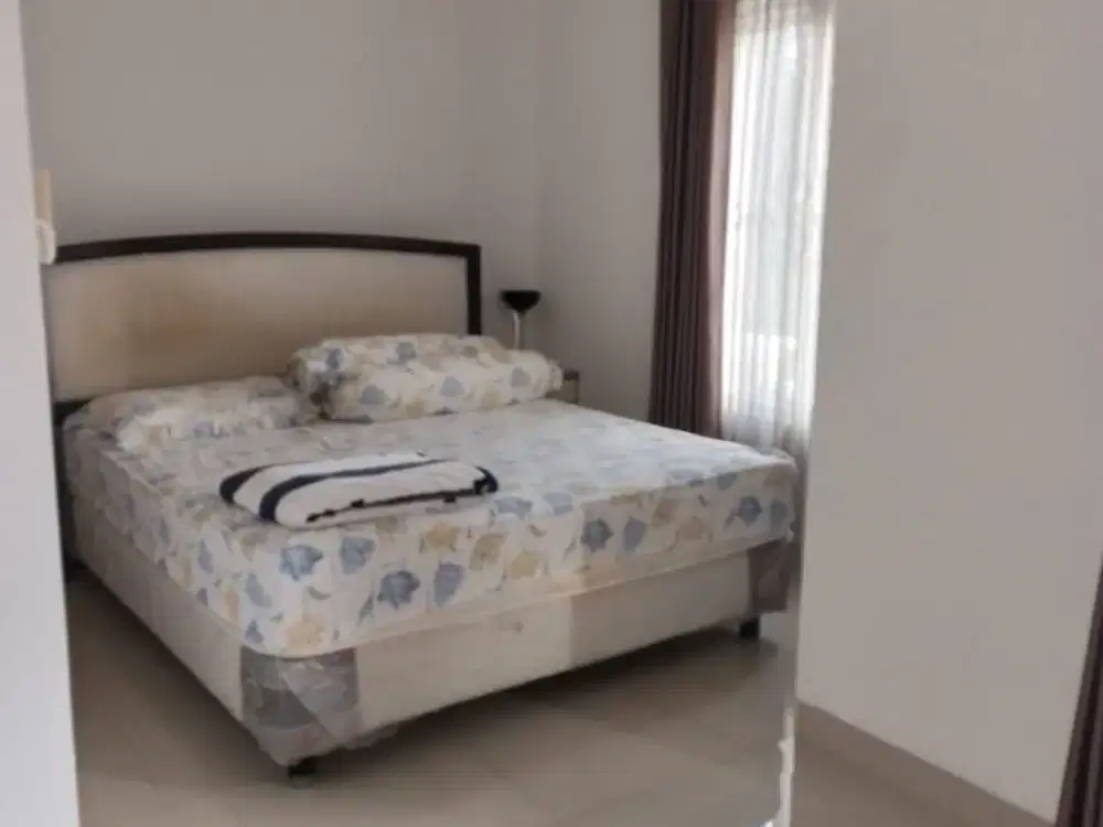 Dijual Murah Rumah Sudah Renovasi 2,5 Lantai di Monaco Village