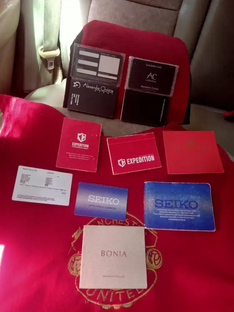 Di jual baru semua macam kartu,buku murah aja