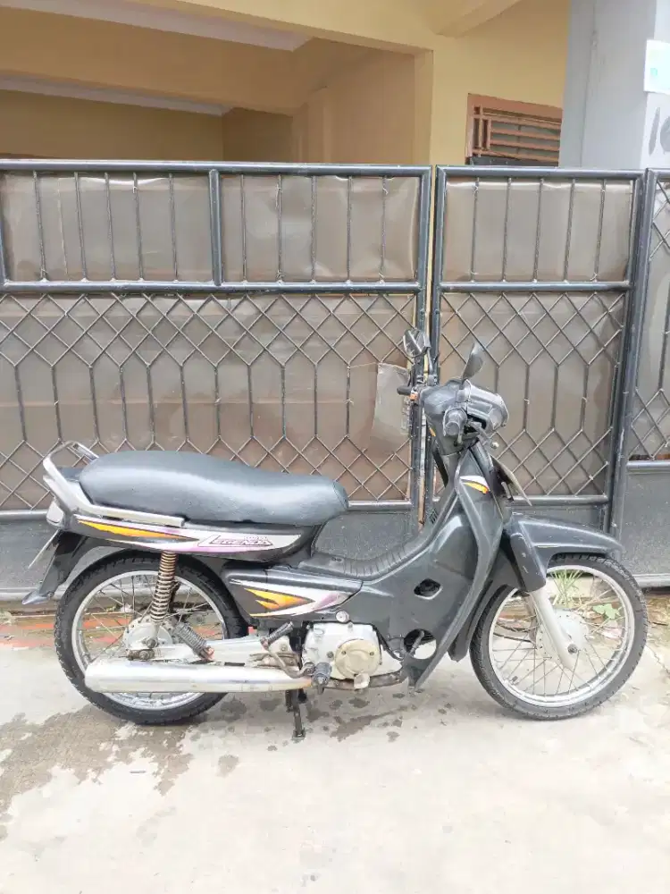 Astrea Legenda 2001 cat original