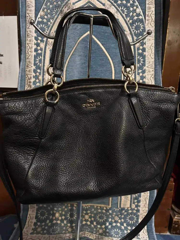 Coach Slingbag or handbag