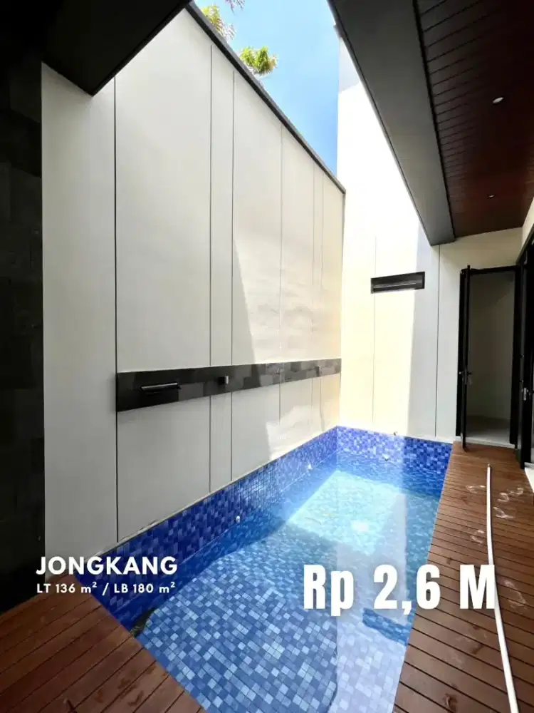 Dijual Rumah Baru dengan Kolam Renang di Jongkang Jalan Palagan
