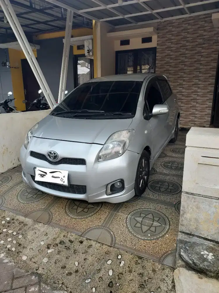 Toyota Yaris type E 2012