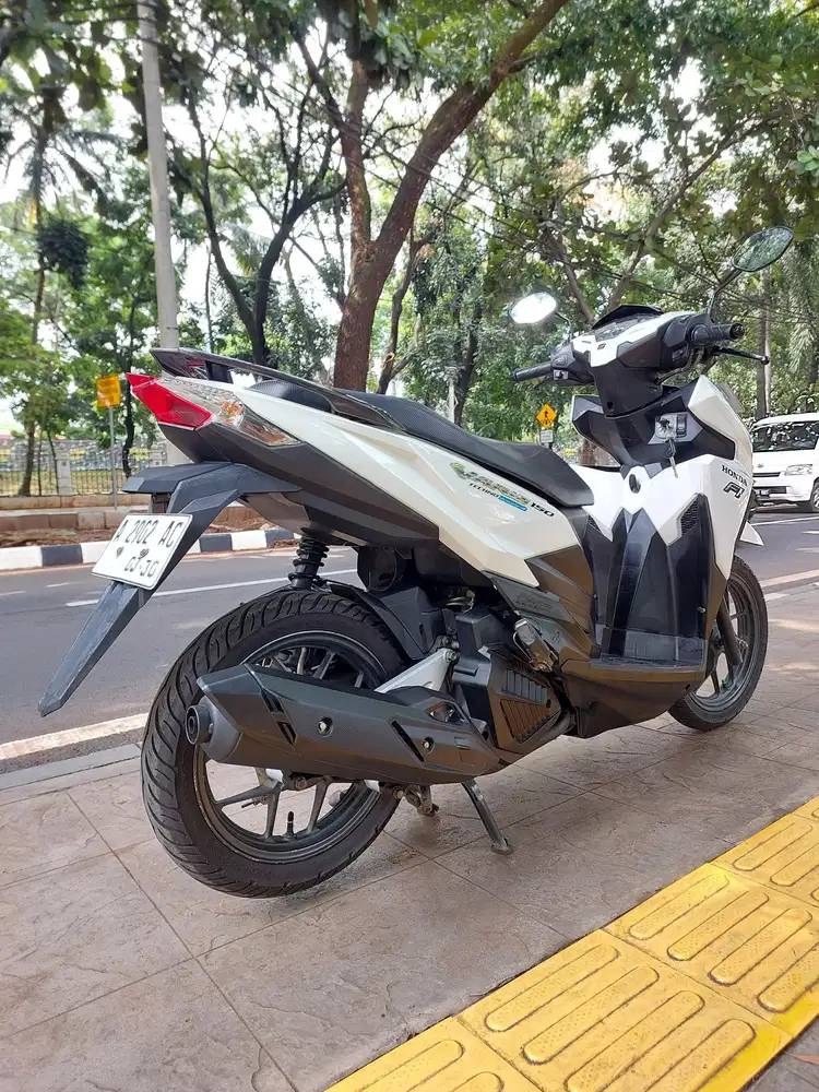 DIJUAL CASH HONDA VARIO 150 LED OLD THN 2015 PAJAK IDUP SIAP PAKAI
