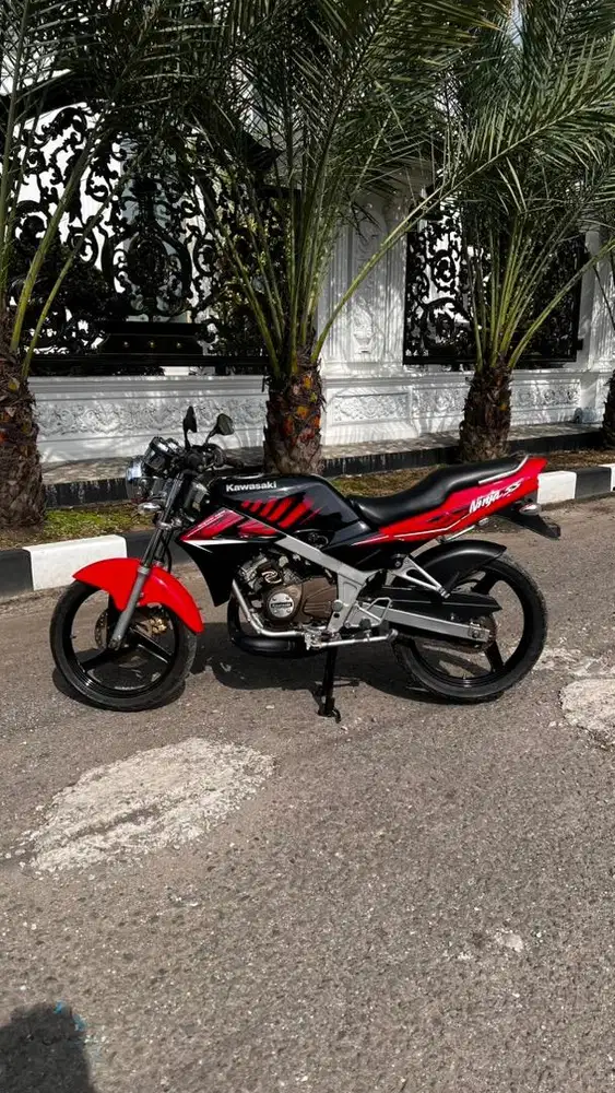 Kawasaki ninja SS asli zebra merah 2014 pemakaian 2015