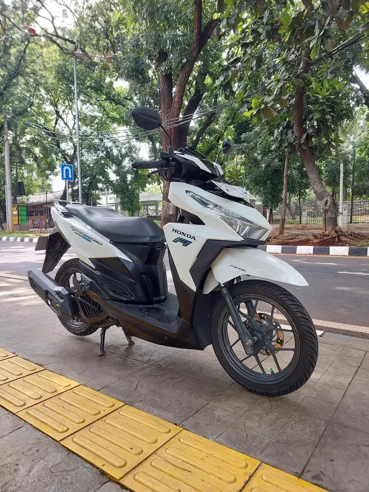 DIJUAL CASH HONDA VARIO 150 LED OLD CBS THN 2015 PAJAK IDUP SIAP PAKAI