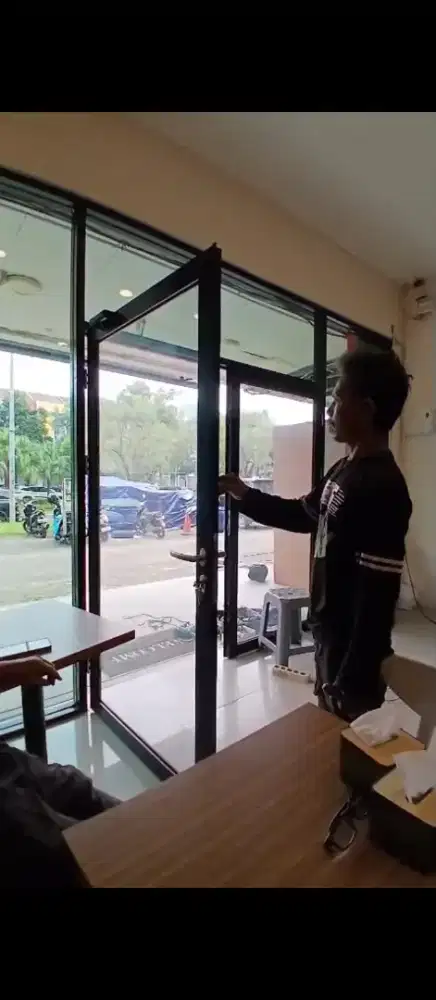 Aplikator Aluminium(kusen-jendela-pintu)