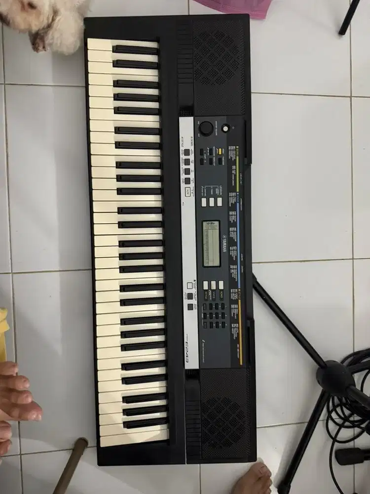 Keyboard Yamaha PSRE243