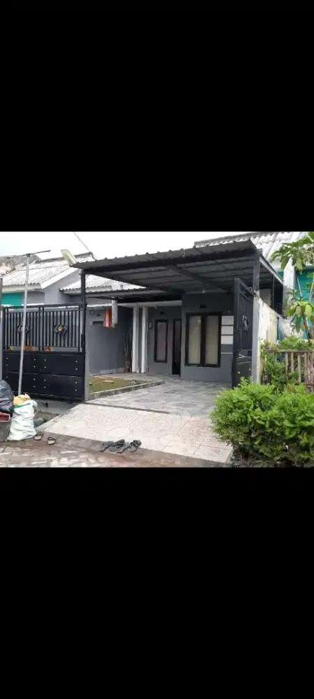 Dijual rumah Oma indah menganti