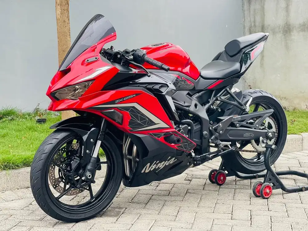 Kawasaki zx25r abs se qs TFT 2023 plat W pajak on zx 25r abs zx25 abs