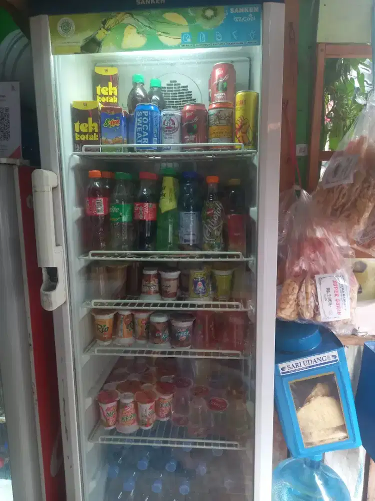 Dijual showcase 5 rak merk sanken