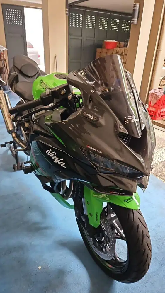 KM 2.900 !! Kawasaki ZX25R 2024