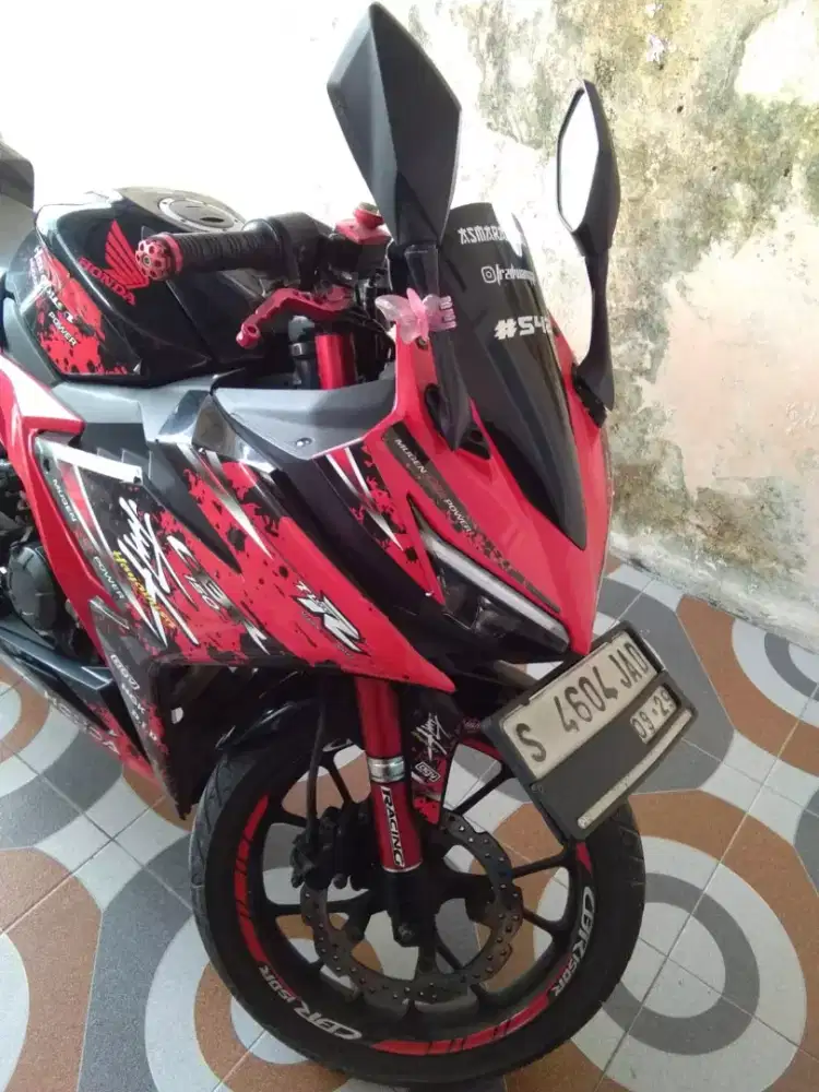 Motor Honda cbr 150
