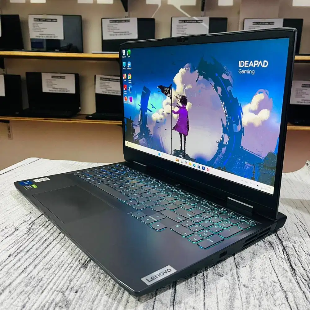 LENOVO IP GAMING 3 14IAH7//CORE i5-12500H//DUAL VGA(UHD GRAPHIC + NVID