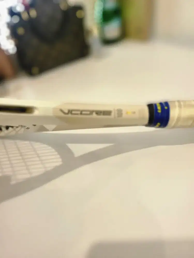 Di jual cepat yonex japan  vcore sandbeige 2024
