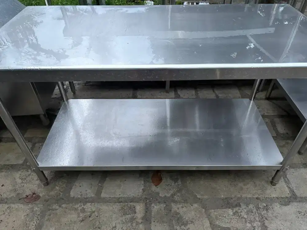 meja 2 susun
ukuran 150x70x85 
harga 2,9jt