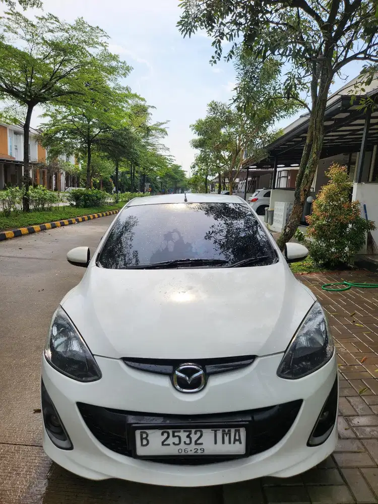 Mazda 2 2012 Bensin