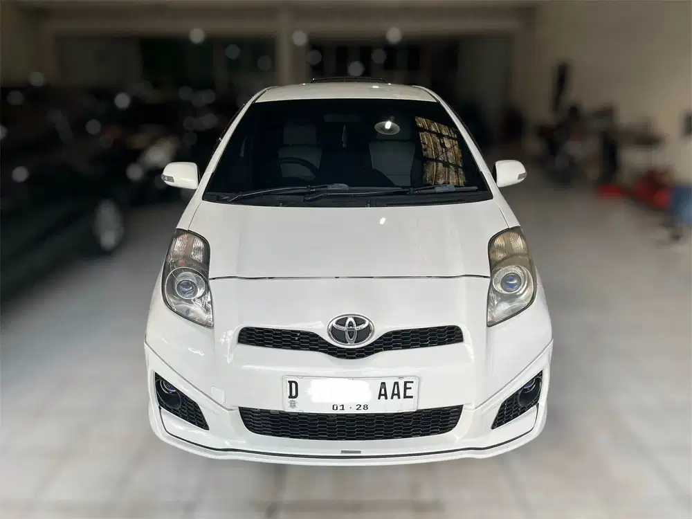 Toyota Yaris 2012 tipe S limited AT putih
