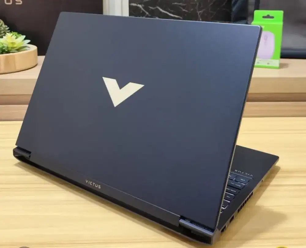 HP Victus Ryzen 7-7840HS setara i7 gen 13 Ram 16GB SSD 1TB RTX4060 8GB