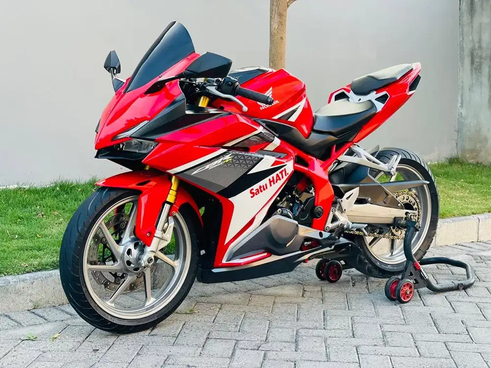 Honda cbr250 rr red racing cbr250rr merah 2017 low odo cbr 250 rr