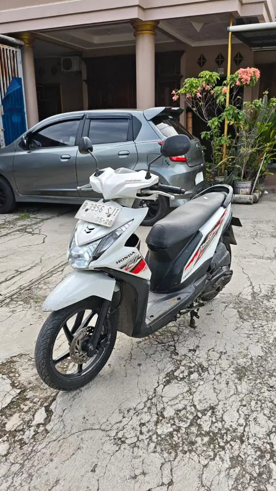 Jual honda beat 2013 putih