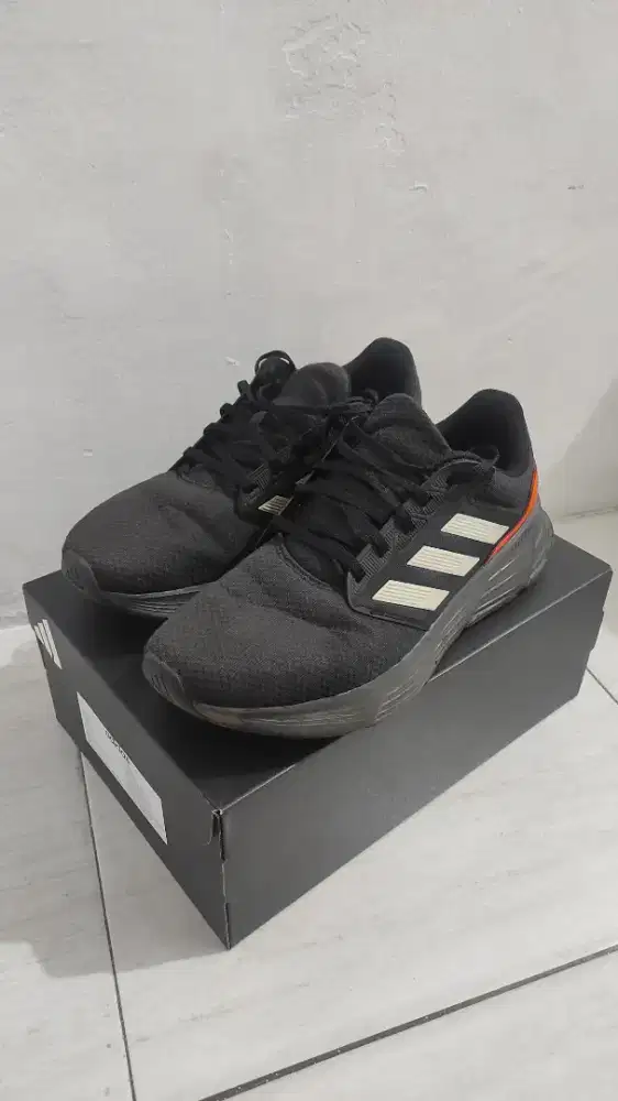 Sepatu Adidas Galaxy 6 Ukuran 44