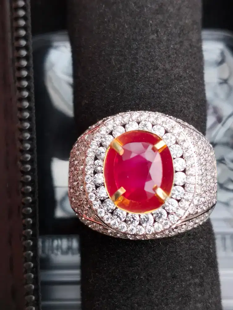Ruby Vivid Red Pigeon Blood 1.48 ct Burma Birma Myanmar GRI Lab