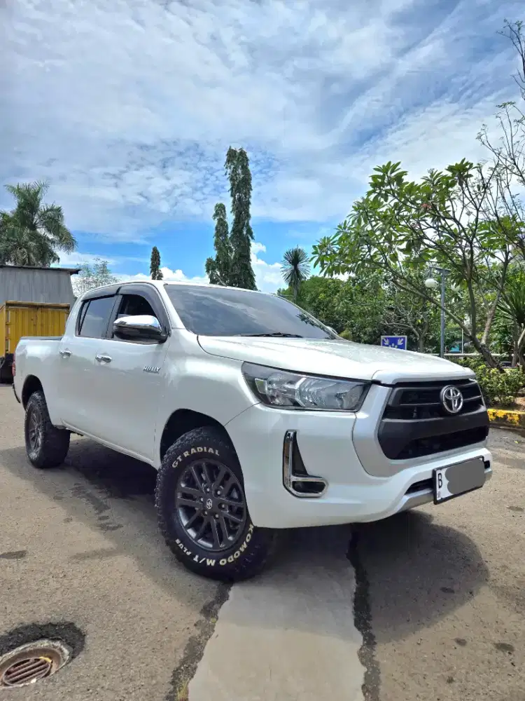 Toyota Hilux 2023 4x4 Tgn1 Asli B dari lahir