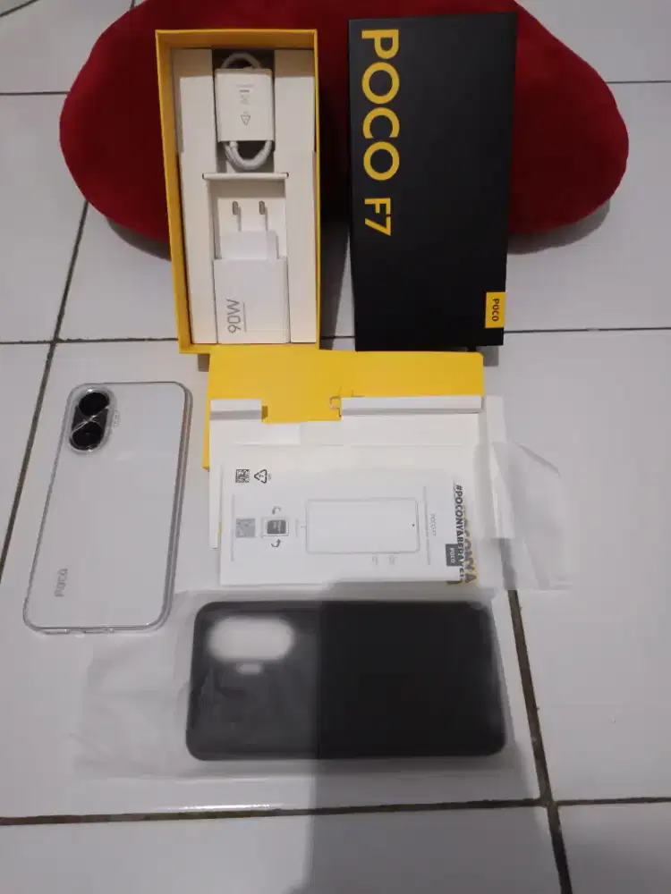 Handphone Poco F7 White 99% Like New Fullset (Nego Pertamax)