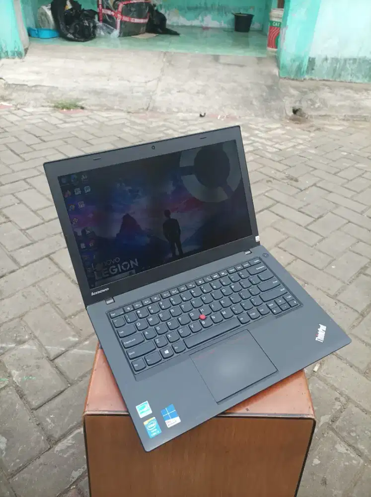 Lenovo Thinkpad T440 Intel Core i5 Ram 8Gb Slim Siap Pakai