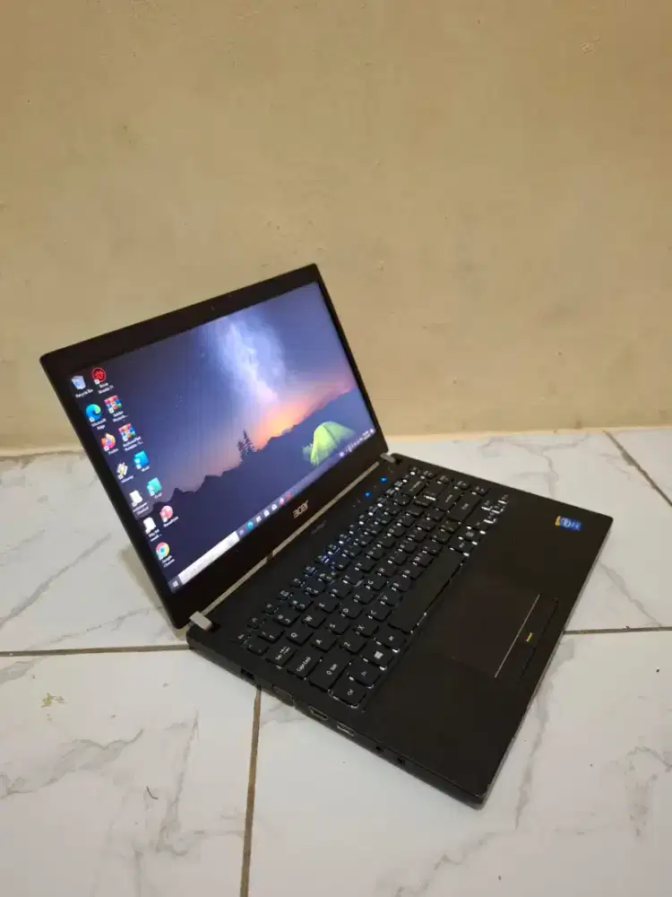 Acer Travelmate P645
Spesifikasi: