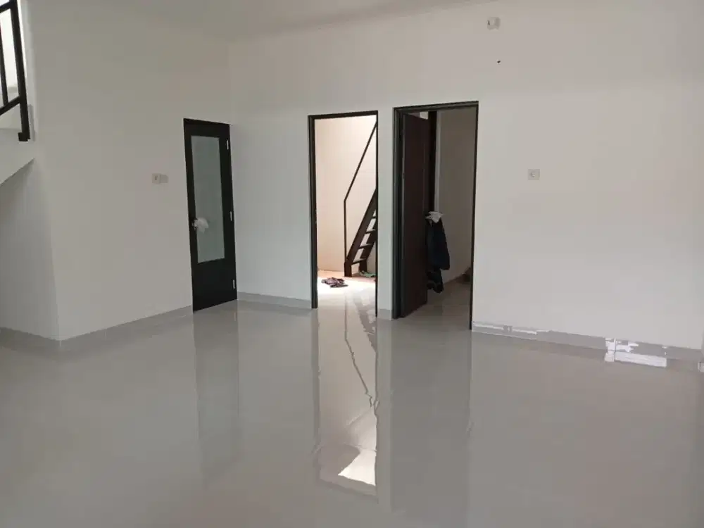 Dijual Rumah Sektor 6, Gading Serpong, Tangerang