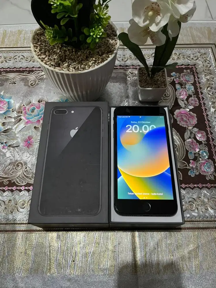 iPhone 8plus 64gb ibox