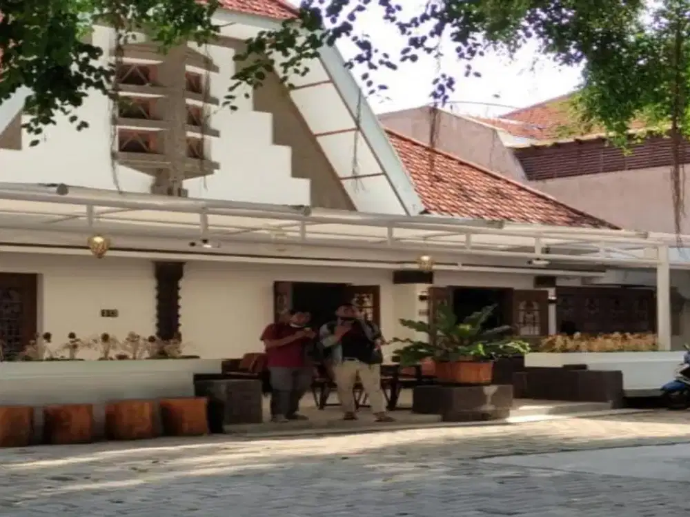 Dijual Rumah / Tempat Usaha di Area Komersial Jalan Progo Taman Bungkul, Surabaya Pusat