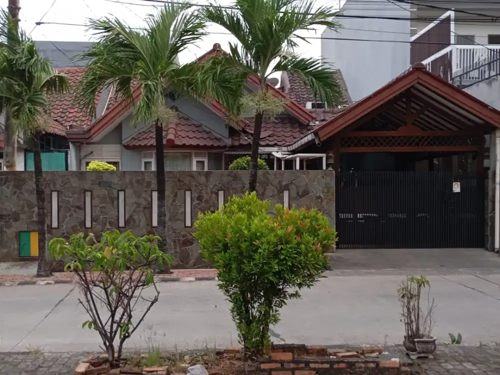 Rumah Asri LT 200 Meter di Griya Bintara Indah