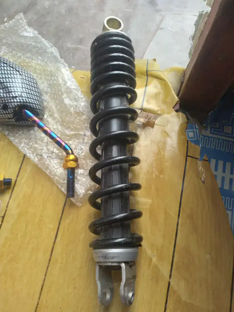 Sok bllakang honda matik original