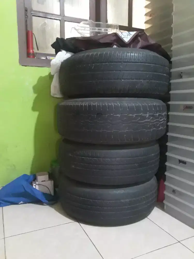 Ban dan velg racing ring 17