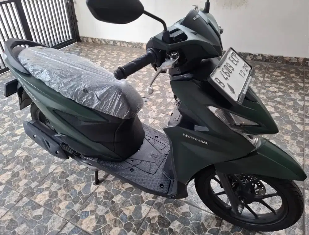 Km 9rb keyless, honda beat deluxe CBS iss 2024 bln 12 pajak panjang.