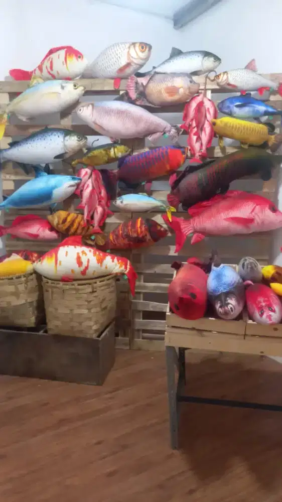 INFO LOKER HOST LIVE