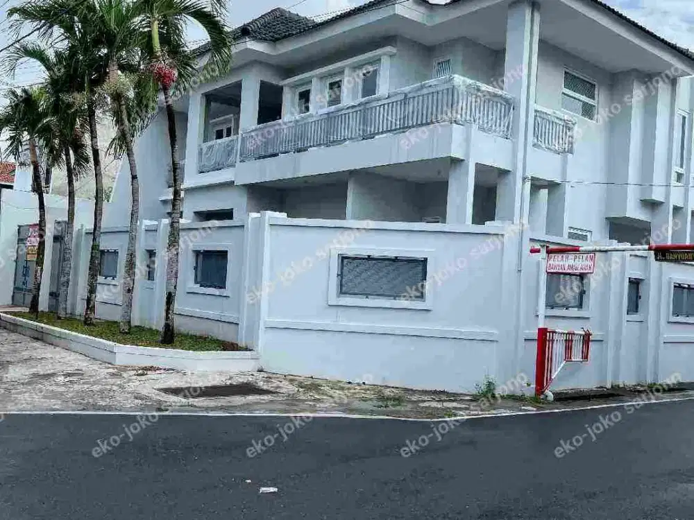 Rumah baru Lux modern sumber solo