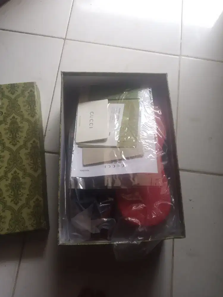 Dijual sepatu Gucci