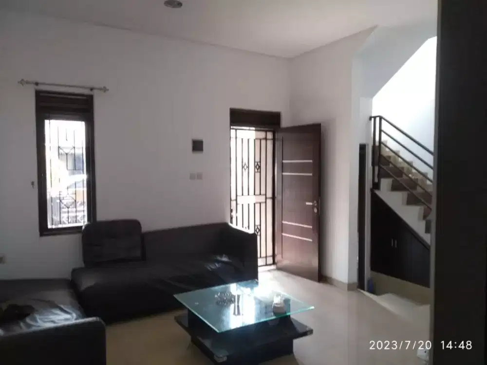 Disewakan Rumah cluster diGrand Sharon Residence