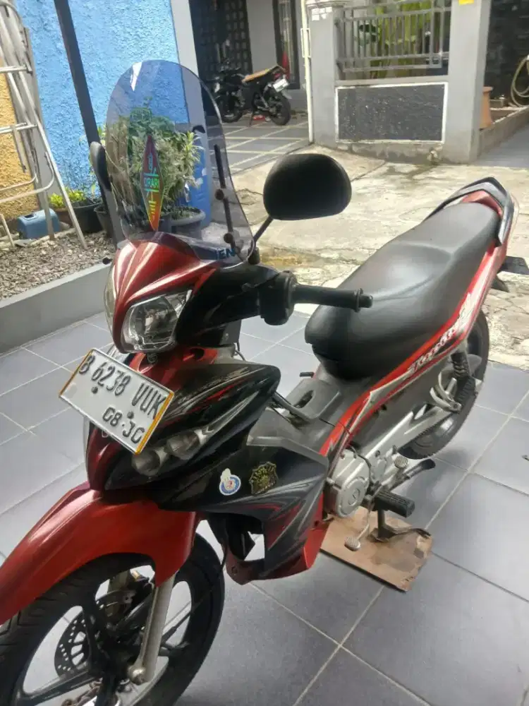 Yamaha Jupiter Z mulus merah 2011