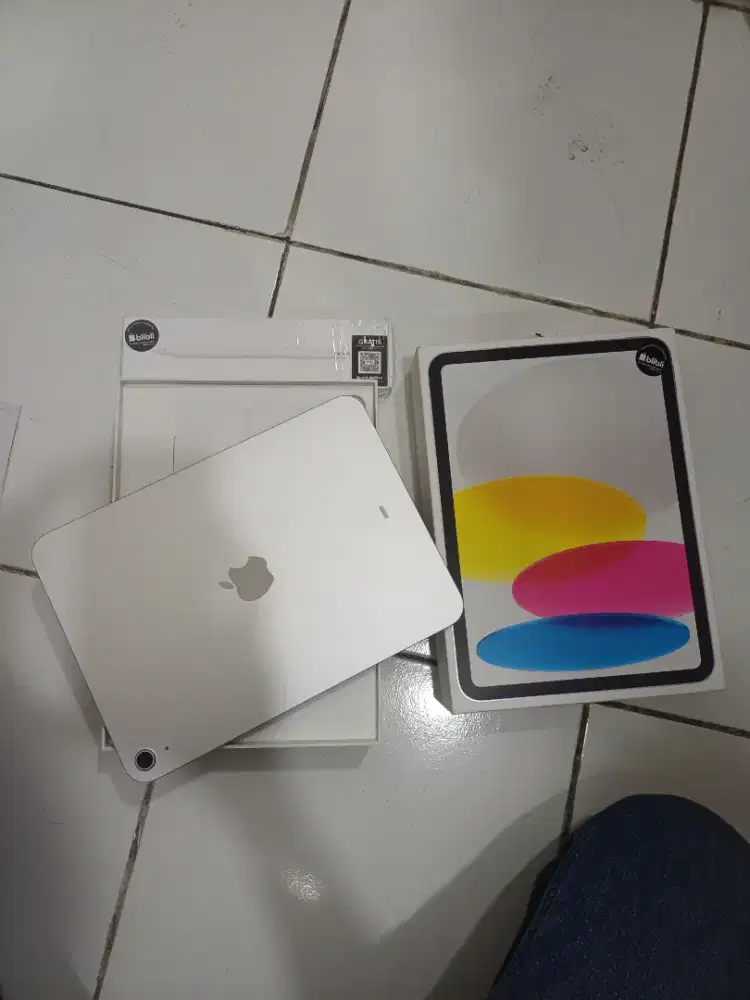 Apple Ipad A16 256GB Silver Wi'Fi Only Plus Mpeencil