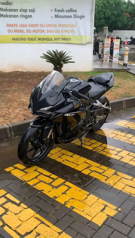 CBR 250RR Black Freedom
