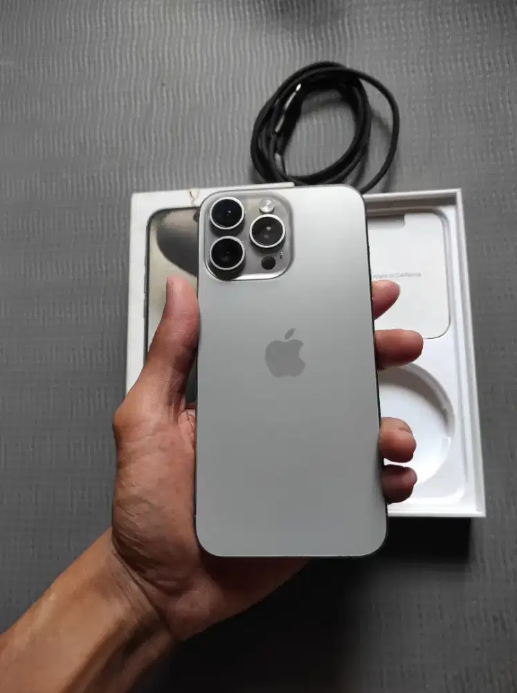 Iphone 15 Pro Max 256gb Ibox bisa tukar tambah