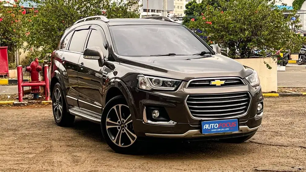 Chevrolet Captiva 2.0 LTZ Diesel AT Coklat Tua Metalik 2017