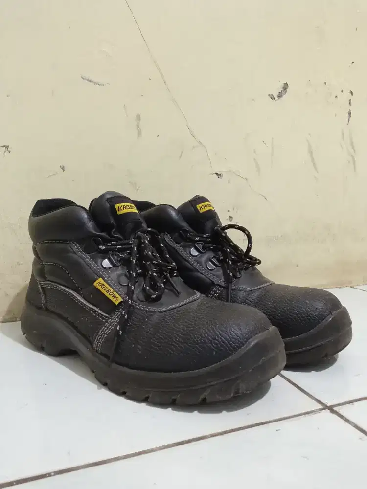 sepatu safety KRISBOW size 39